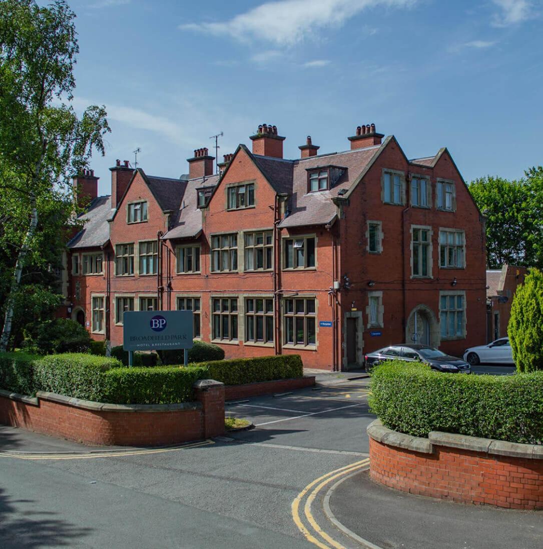 Broadfield Park Hotel Rochdale Exterior photo