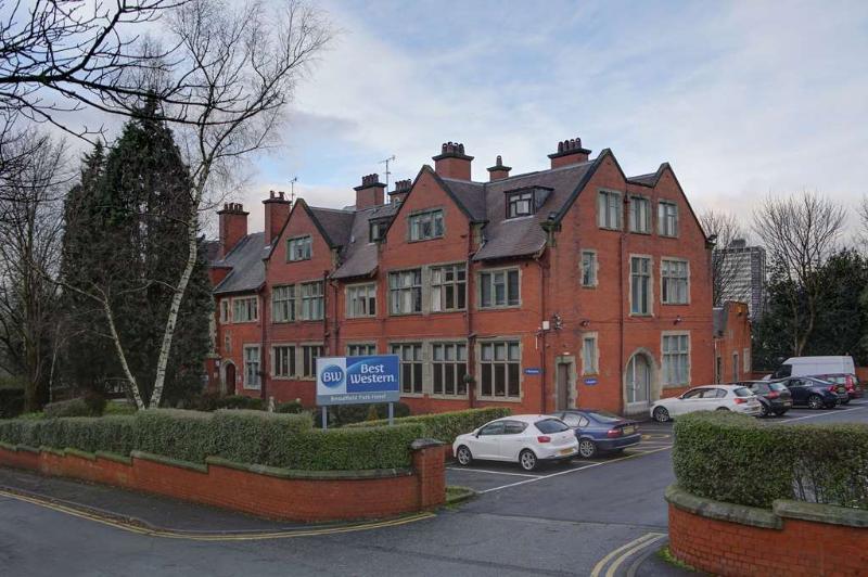 Broadfield Park Hotel Rochdale Exterior photo