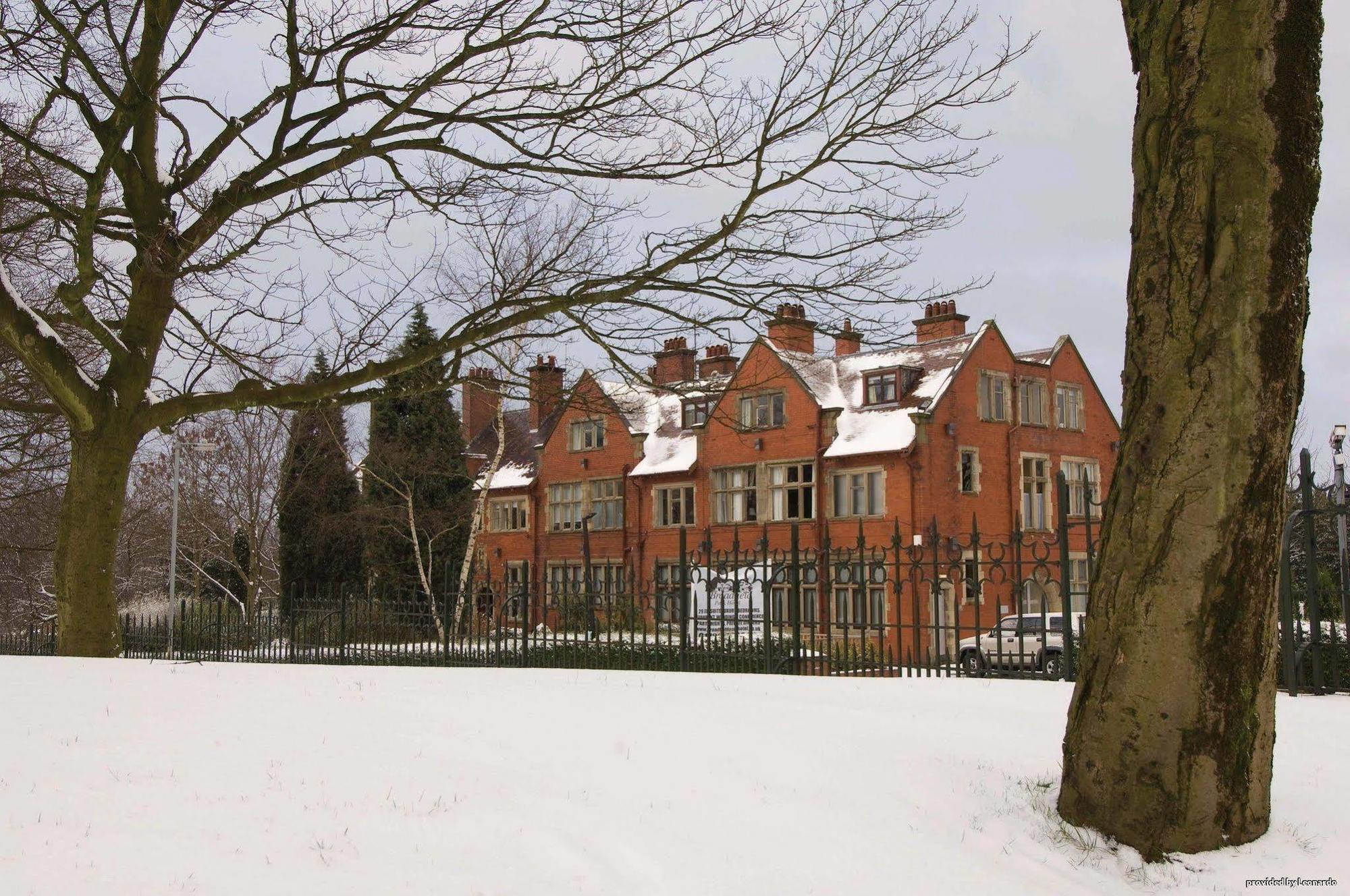 Broadfield Park Hotel Rochdale Exterior photo